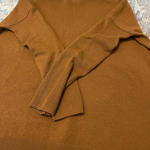 J. Crew 100% Cashmere V Neck Sweater - Picture 3 of 6